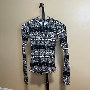 ✨SKIMS Black & White Fair Isle Logo Knit Pajama Top - XXS- BRAND NEW W TAGS✨